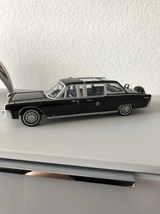 Lincoln Continental X-100 CMF 1:18 No.CMF 18055 Kennedy . - Bild 1 von 11