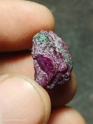 AAA Quality 100% Natural Red Ruby Rough Specimen Size 17X12X7 mm Weight 15 crt - Image 1 of 3