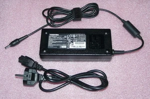 Toshiba Satellite P50-A Notebook Netzteil PA5083E-1AC3 / 19V - 6,32A - 120Watt - Bild 1 von 5