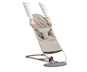 BabyBjörn Stoffsitz für Babywippe, Baumwolle, Webdecke, sandgrau - Bild 1 von 5