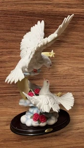 DE CAPOLI COLLECTION TWIN EAGLES OR DOVES SIGNED “SON”STATUE - Picture 1 of 7