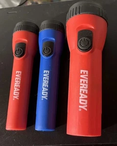 Linterna LED Energizer Eveready Azul/Rojo Batería AA/D - Imagen 1 de 4