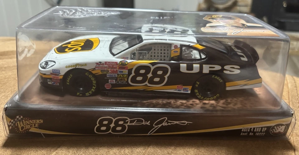 #88 Dale Jarrett UPS 2004 Winners Circle Scale 1 24