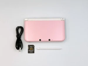 Console Nintendo 3DS XL LL rosa bianca SD Japan testata spedizione veloce leggere bene - Foto 1 di 16