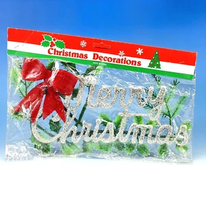Vintage Merry Christmas Sign Plastic Glitter Hanging Silver Bow Holly Decoration - Picture 1 of 18