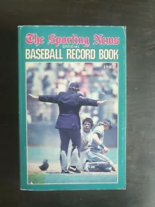 Libro de récords oficial de The Sportting News 1983 - Robin Yount A1 - Imagen 1 de 1