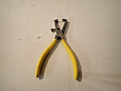 老式西班牙制造的欧米茄脱丝器 — 第 1/3 张图片