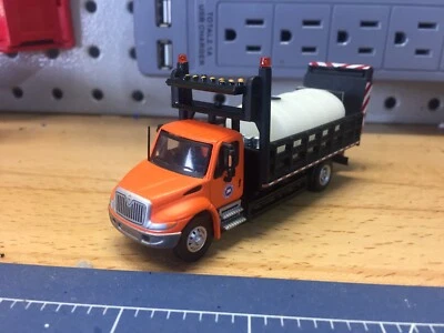 Modelo de camión personalizado a escala HO Foto 1 de 4