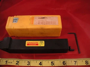 Sandvik PDJNR 2525M 11 morsetto portautensili PDJNR2525M11 T Max P Coromant pezzo mancante - Foto 1 di 4