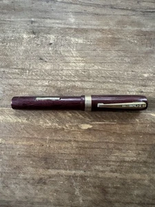 Penna stilografica vintage Majestic rossa increspata ebanite pennino super punto New York - Foto 1 di 15