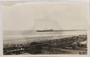 Cartolina Crescent City California RPPC Pier And Shoreline non spedita - Foto 1 di 2