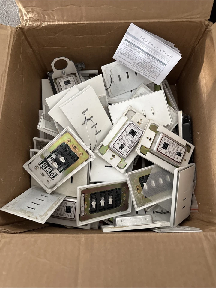 vantage lighting - Image 1 of 1