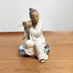 Estatuilla flautista hombre arcilla china cerámica Mudman Shiwan pequeña de colección - Imagen 1 de 4