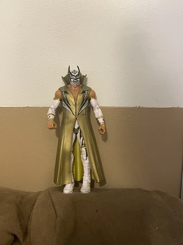 Sin Cara WWE Mattel Elite Series 18 Figure Mint & Complete With Coat Cover