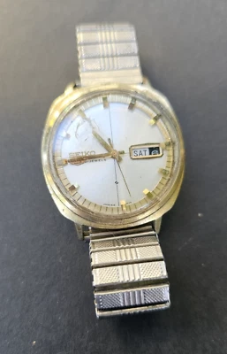 Reloj de pulsera vintage Seiko 5 automático día/fecha para hombre 21 joyas funcionando bien Foto 1 de 4