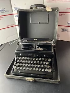 Vintage 1939 Royal Portable Manual Typewriter Model O Touch Control - Picture 1 of 24