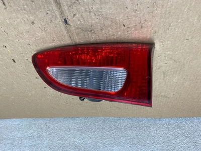 2006 2007 斯巴鲁 Tribeca B9 右乘客侧尾灯内 Oem V1314 DW — 第 1/4 张图片