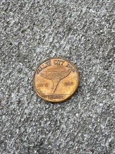 Vintage 1968 Charles City, Iowa Commemorative F5 Tornado Coin - Picture 1 of 12