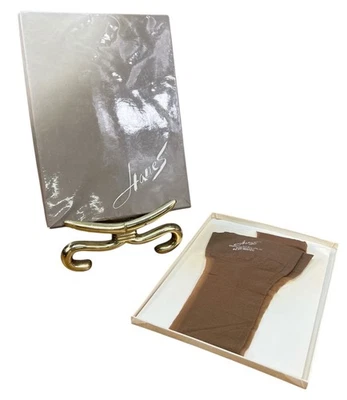 1 par de medias ligeras de nailon con pie de sandalia plana Hanes vintage en caja 8-10 medianas Foto 1 de 4