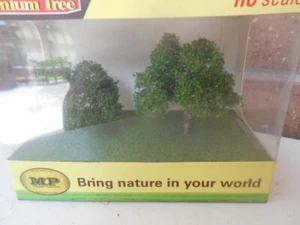 MP Scenery Products Item #70502 HO Scale Premiun Green Jacaranda Tree 3'' to 4'' - Picture 1 of 6