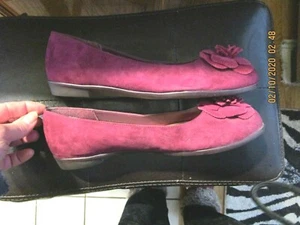 TARGET faux suede flats in burgundy size 9 1/2 ( women) NEW - Picture 1 of 12