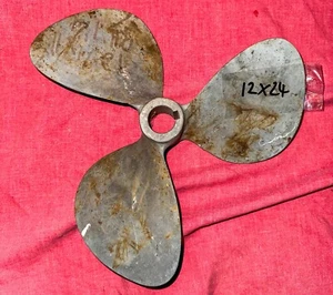 Columbian 13 x 11 Inboard Propeller 1.25" Bore For Wall Art or Repair (12-24) - Foto 1 di 2