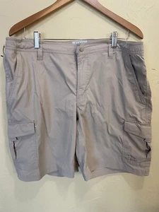 LL Bean Shorts Adult 36 Beige Cargo Lightweight Utility Camp Pockets Mens - Bild 1 von 18