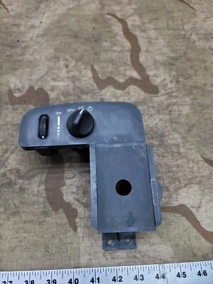  1994-1996 Chevrolet Caprice Impala GM 10203768 Headlamp Instrument Pan Switch  - Image 1 of 4