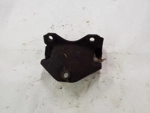 7.3L Left Motor Mount Bracket Fits 99 00 01 02 03 Ford F250 F350 F450 F550 - Picture 1 of 5