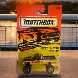đVINTAGE 1996â¨MATCHBOXâ¨NEW MODELâ¨Black/Yellowâ¨CHEVY K-1500 PICKUPâ¨#72â¨Lifted - Picture 1 of 2