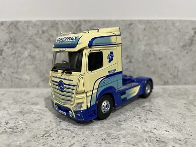 Corgi - Mercedes Benz Actros (MP4) - Caffrey - CC15803 - 1:50 Scale - Mint/New - Image 1 of 4