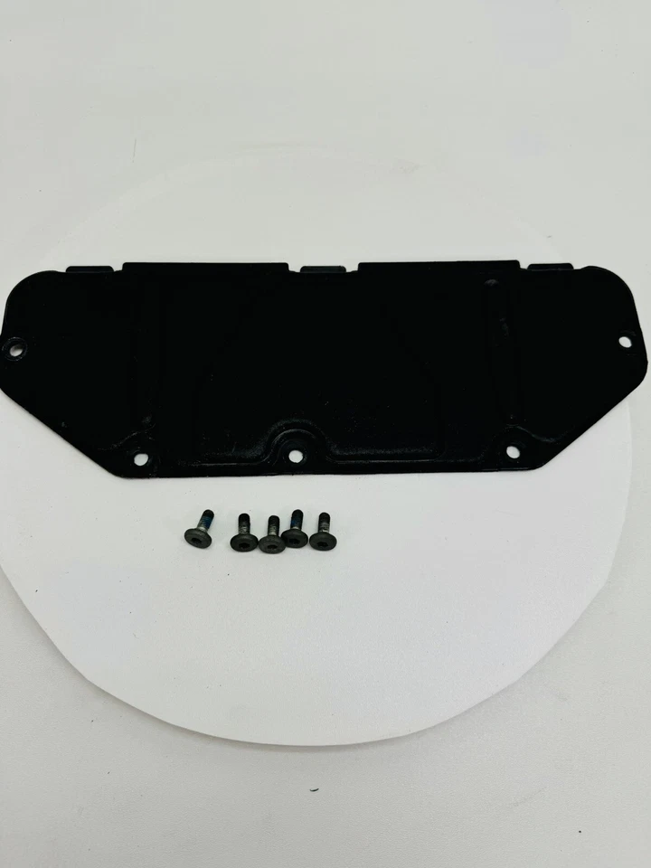 07 Yamaha APEX Attak Attack 1000 RXG10 GT Inspección de cubierta de aceite de cárter inferior del motor Foto 1 de 4