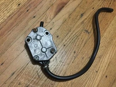 SUZUKI 65HP FUEL PUMP ASSEMBLY 15100-94311 - Image 1 of 2