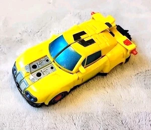 Transformers Legacy Evolution Deluxe Class Armada Hot Shot - Incomplete - Picture 1 of 5