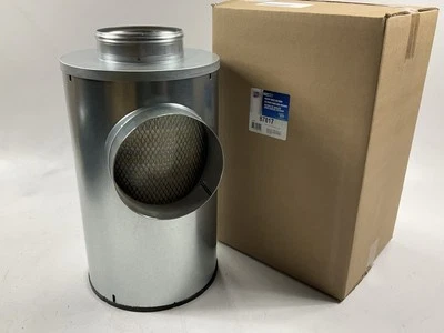 Filtro de aire del motor Carquest 87817 para 1995-2007 Peterbilt 330, reemplaza a Wix 54281 Foto 1 de 4