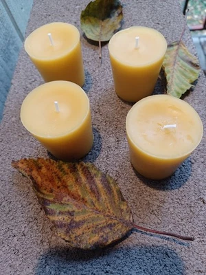 Paquete de 14 velas Tealight 100 % pura cera de abeja aroma miel limpio larga combustión Foto 1 de 3