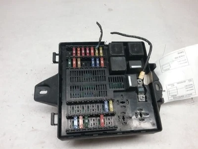 Caja de fusibles motor lado izquierdo compartimento motor se adapta a 10-15 XJ 335124 Foto 1 de 4