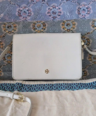COMBO BANDOLERA TORY BURCH EMERSON  Foto 1 de 4