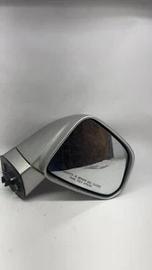 2008 - 2010 Saturn Vue Door Mirror Right Power Non Heated Silver Pearl - Picture 1 of 3