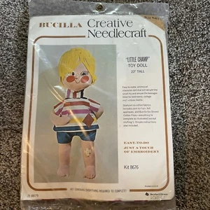 Vintage Bucilla 8875 Creative Handarbeit Schneiden und Nähen Little Champ Spielzeug Puppe 22 Zoll - Bild 1 von 3