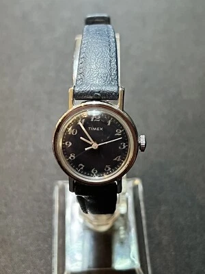 Reloj Timex Vintage Mujer Retro Esfera Azul Banda Azul Cuerda Manual, Funciona Foto 1 de 4