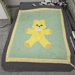 Teddybär Baby Krippe Decke handgefertigt Vintage 39x47in gelb grün - Bild 1 von 7