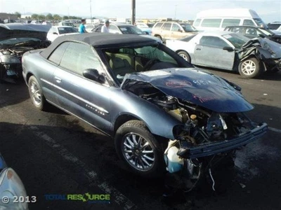 Brazo de control superior superior delantero izquierdo usado se adapta a: Chrysler Sebring Sdn Fr 2001 Foto 1 de 4