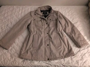 Abrigo Chaqueta London Niebla Piedra/Taupe Frontal A Presión Forrado con Capucha Talla Mediana - Imagen 1 de 7