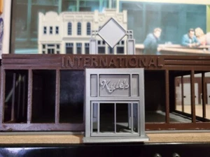 INTERNATIONAL DEALERSHIP S SCALE BUILDING-DIORAMA - Picture 1 of 12