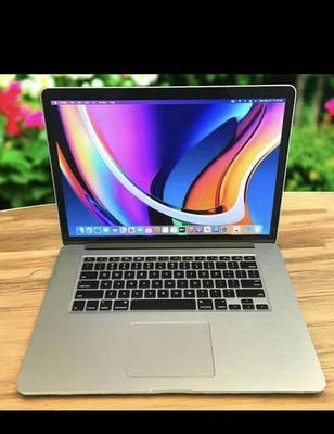 Apple MacBook Pro 15-inch Silver 2015 Intel Core I7 2.20GHz, 256GB SSD, 16GB RAM - Image 1 of 4