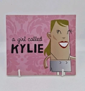 A Girl Called KYLIE - [Popjustice] Illus, David Whittle: 2007 PB 9781905548330 - Imagen 1 de 8