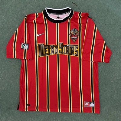 Kit de fútbol local vintage Nike Metro Stars 1998/99 (XL) Foto 1 de 4