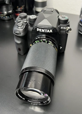 Pentax K-1 Mark II 36,4 MP DSLR-Kamera - Schwarz ~15180 mit K-Mount Objektiv - Bild 1 von 4