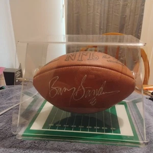 Barry Sanders Autographed Official NFL Football w/ custom display case. - Picture 1 of 14